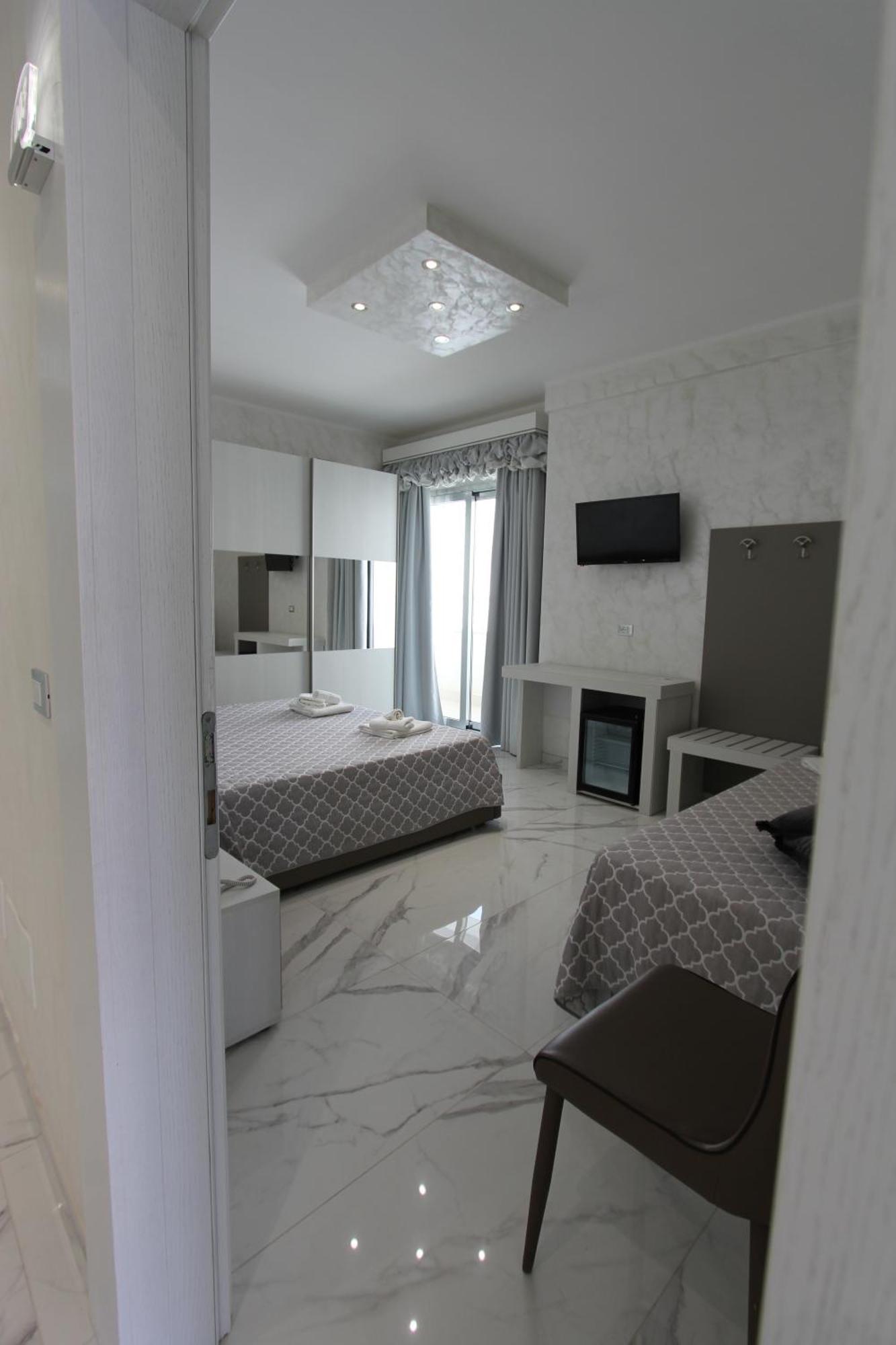 Hotel Presidente Porto Cesareo Ngoại thất bức ảnh